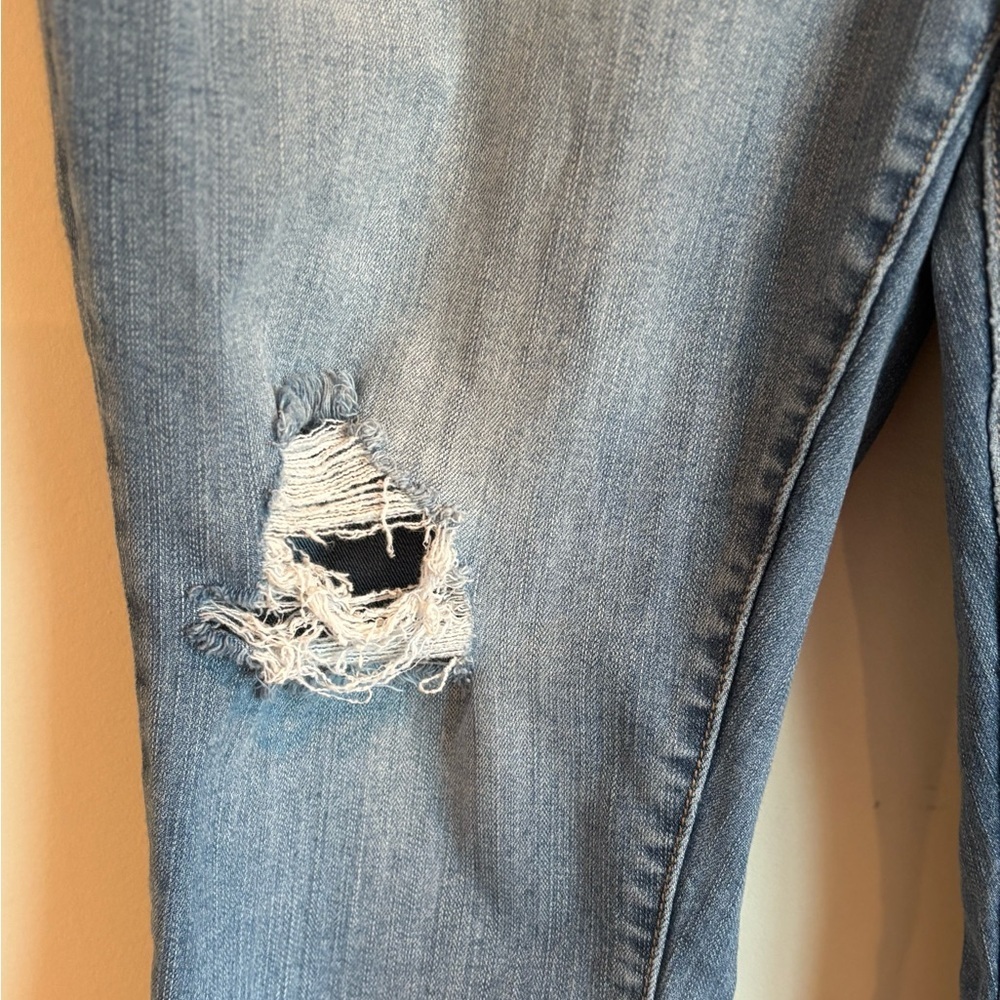 Torrid Jeans Sky High Skinny Crop Light Blue Cropped Distressed BoyfriendSize 18 - Picture 3 of 16